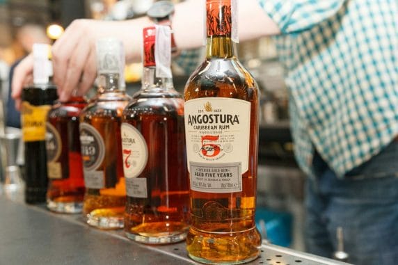 Angostura rum rhum