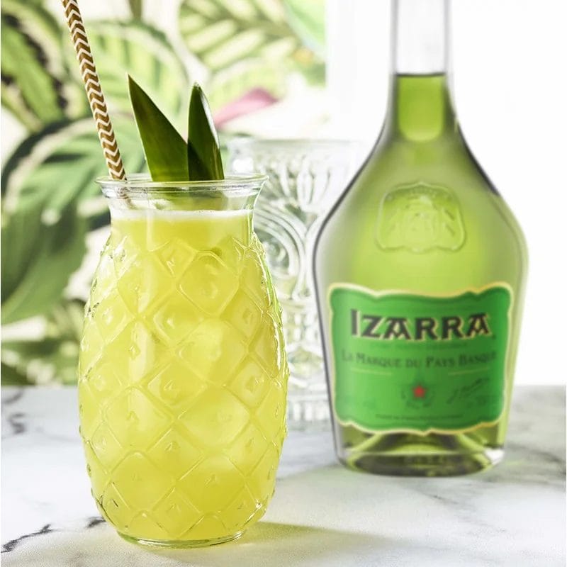 Izarra liqueur cocktail tik-izarra